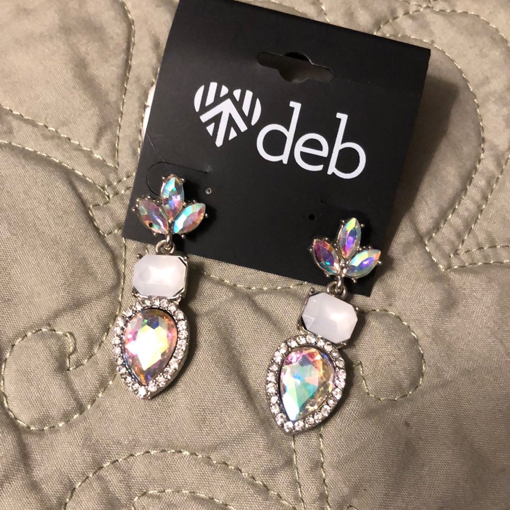 Dangle earrings